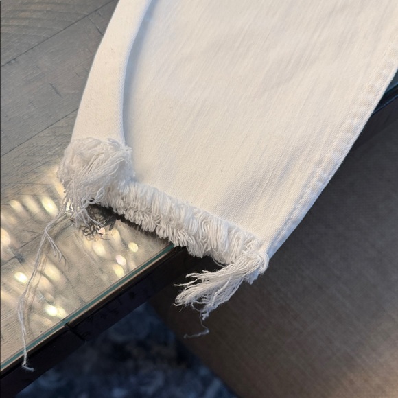 Madewell Cropped White Jeans - Picture 3 of 5